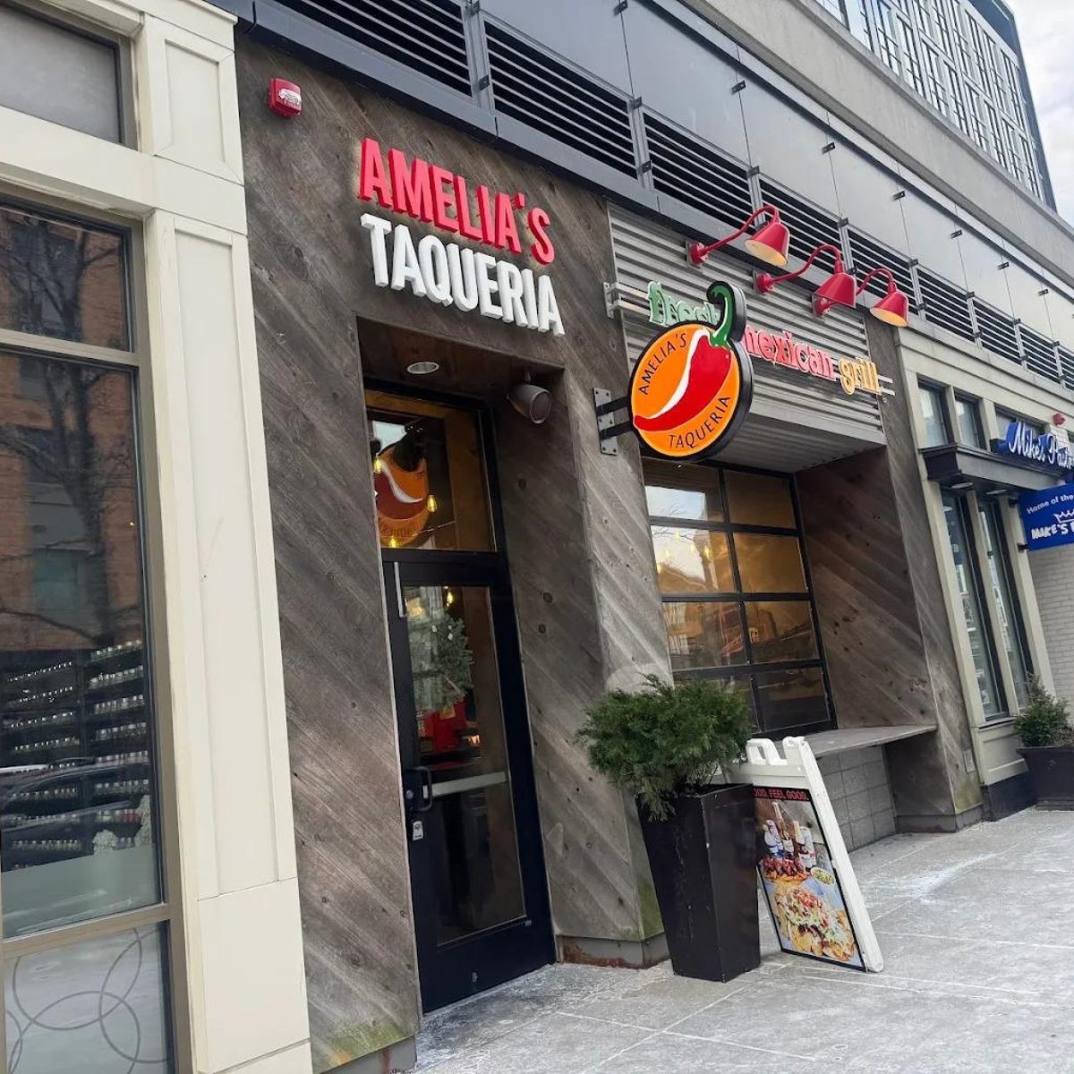 Amelia's Taqueria – Assembly Row